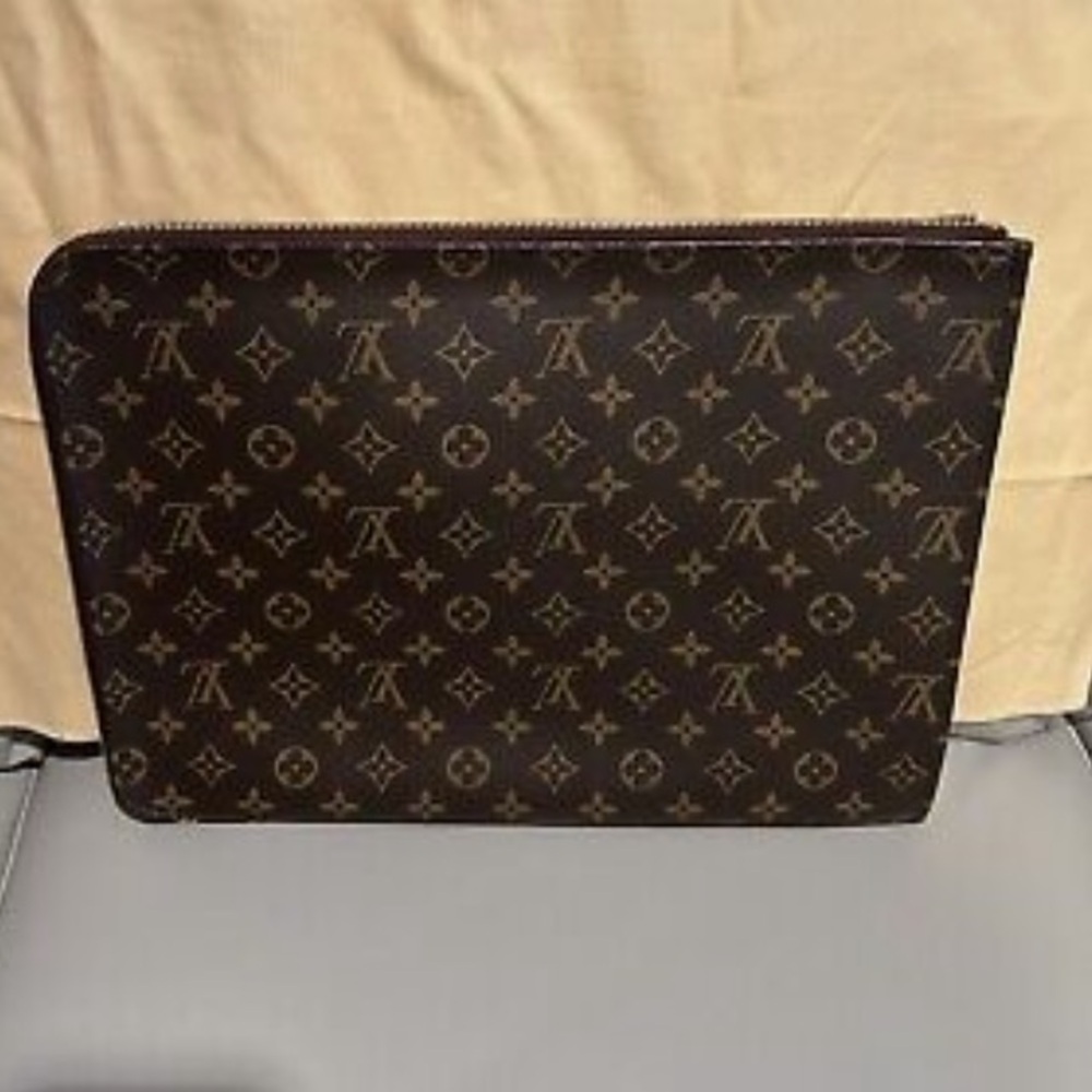 Louis Vuitton Pochette Document - image 1